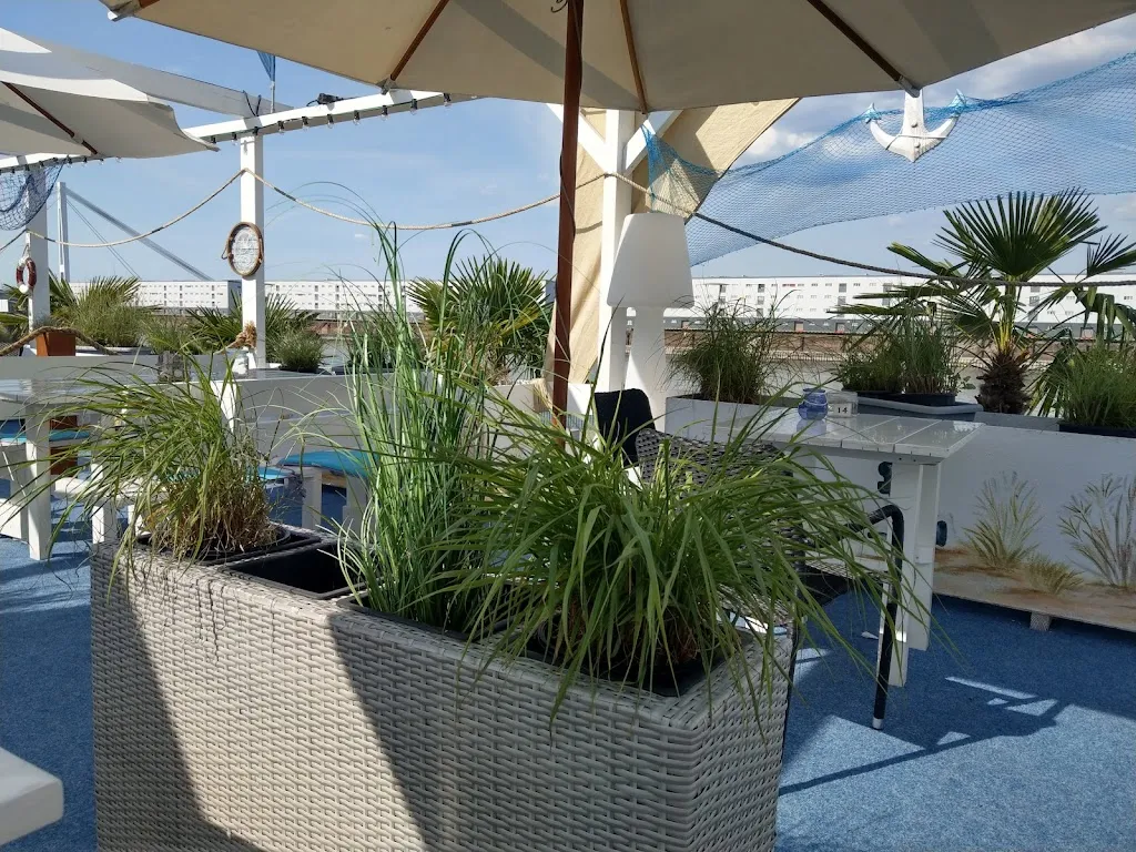 Erlebnisgastronomie an der Rheingalerie Pier one_Rhein_slider_image_3