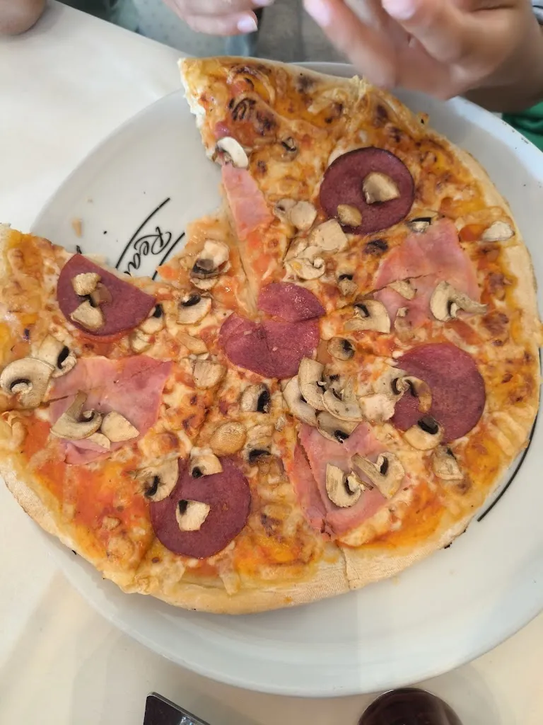 Ristorante Pizzeria La Perla_Rhein_slider_image_3