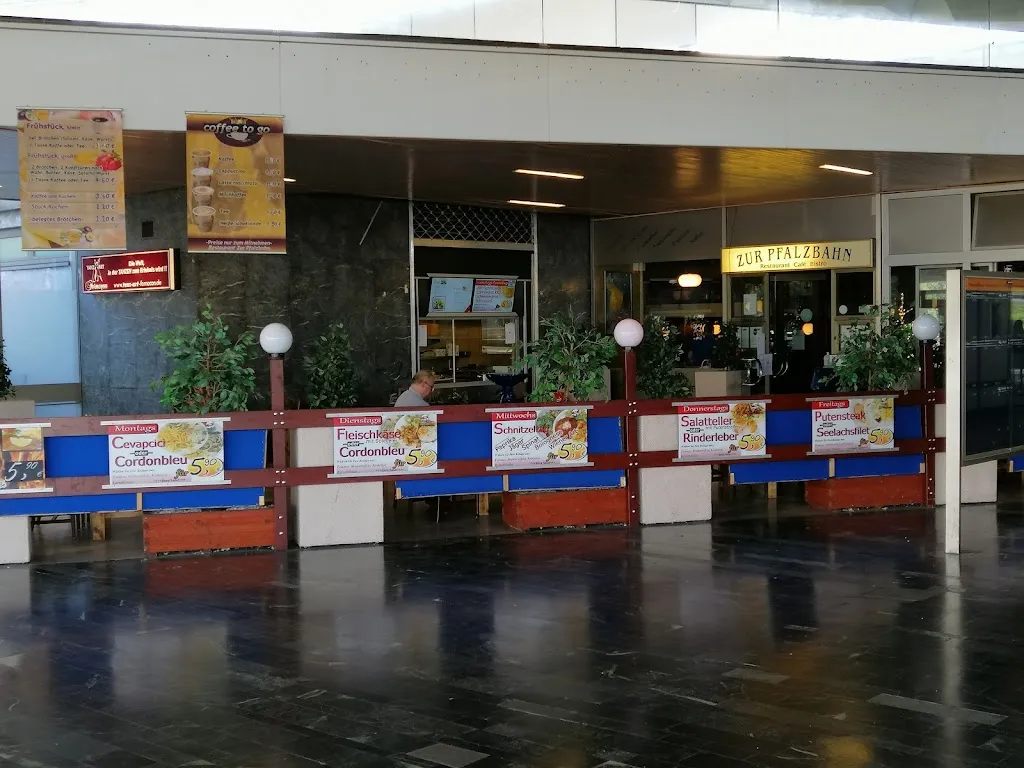 Zur Pfalzbahn_Rhein_slider_image_3