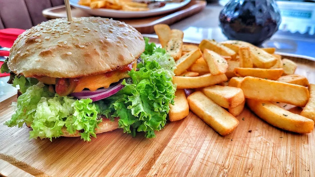 97 Food Lounge_Morbach_slider_image_3