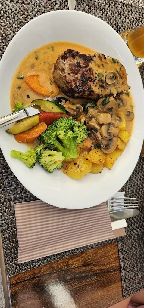 valentin bohar_RathausCafé/Restaurant_Münster-Sarmsheim_review