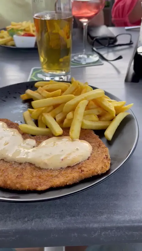 Miri&Tobi Sch._Restaurant Waldpark bei Berovci_Graben-Neudorf_review