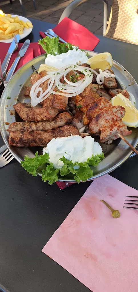 Menu_Nikos Restaurant griechische und deutsche Spezialitäten_Neuhofen_image_9