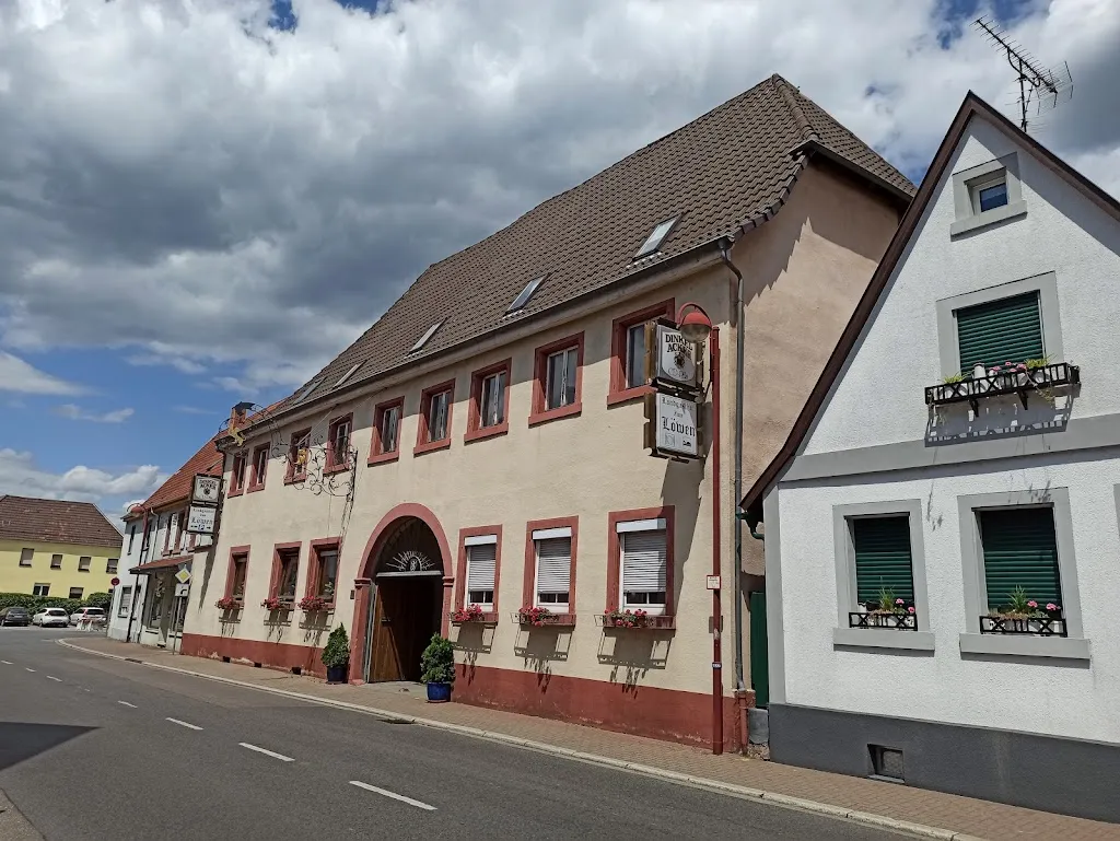 Landgasthof Zum Löwen restaurant in Graben-Neudorf