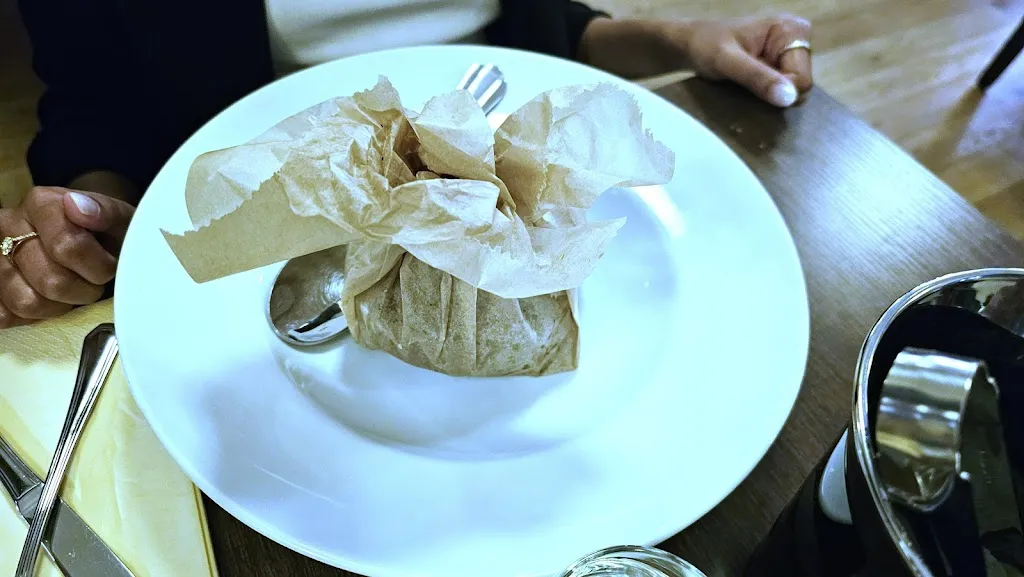 Maik Herrmann_Meraki in der alten Post_Graben-Neudorf_review