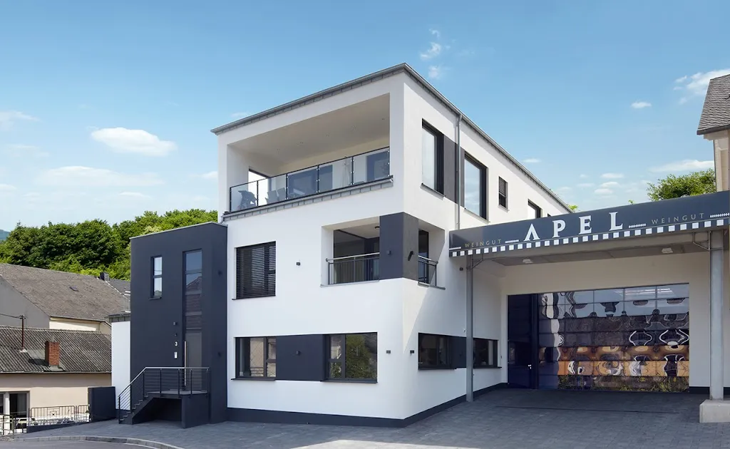 Weingut Hubertus M. Apel restaurant in Nittel