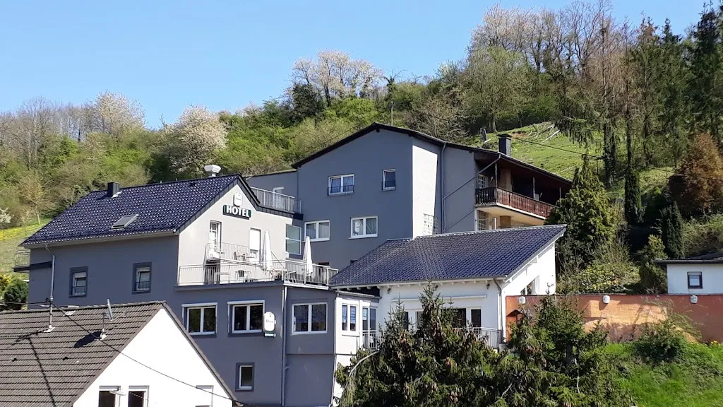 Landhotel Gales Hotel Moselblick restaurant in Nittel