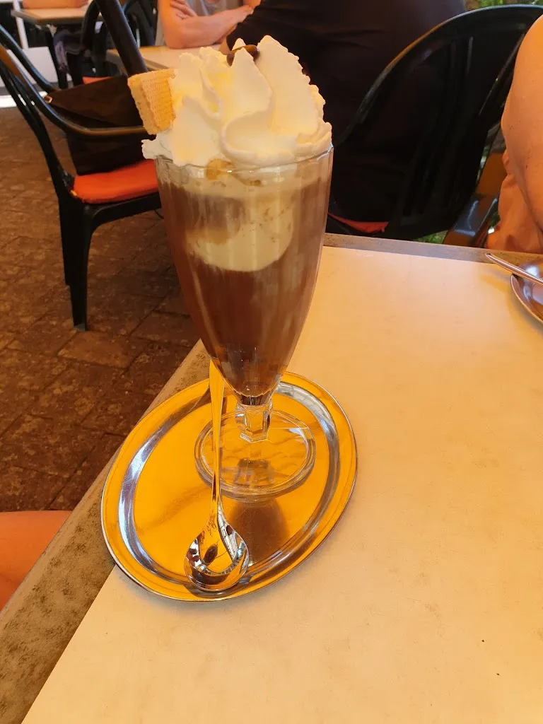 Jörg Berger_Eiscafe - Bistro Oberzissen_Oberzissen_review