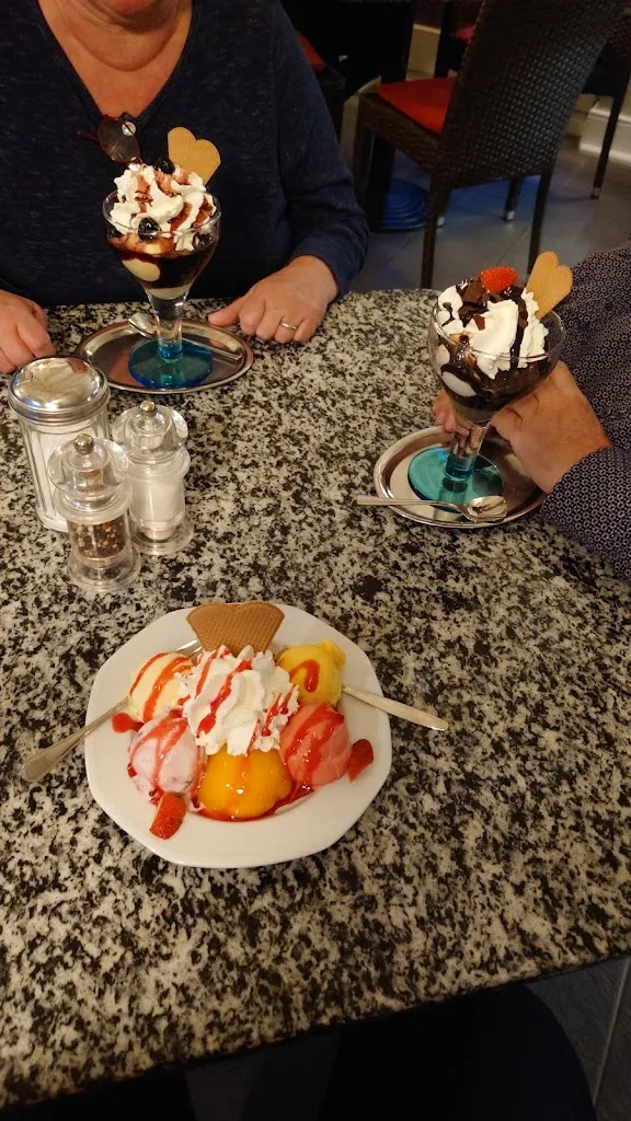Anouk Classens_Eiscafe - Bistro Oberzissen_Oberzissen_review