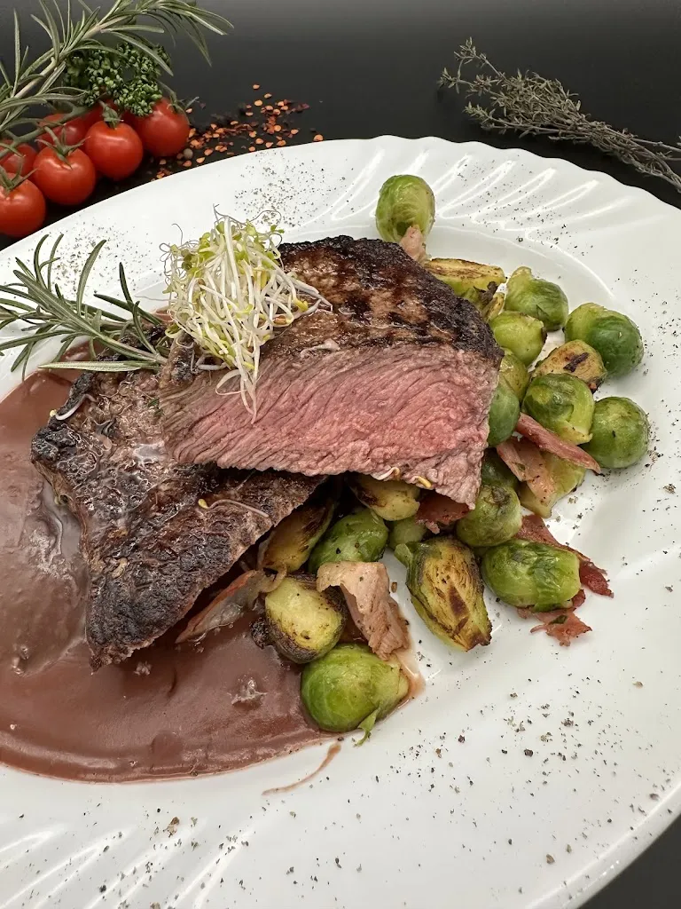 Weingut R. Brösch & Restaurant Kelterhaus_Osann-Monzel_slider_image_2