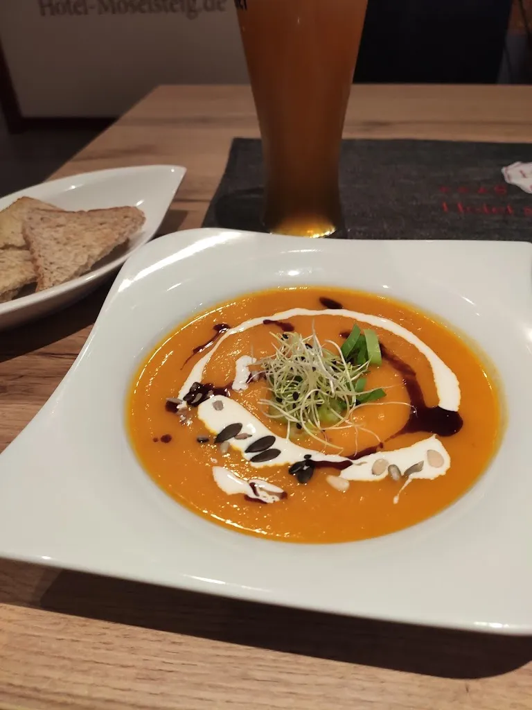 Menu_Harry und Doris Brösch_Osann-Monzel_immagine_3