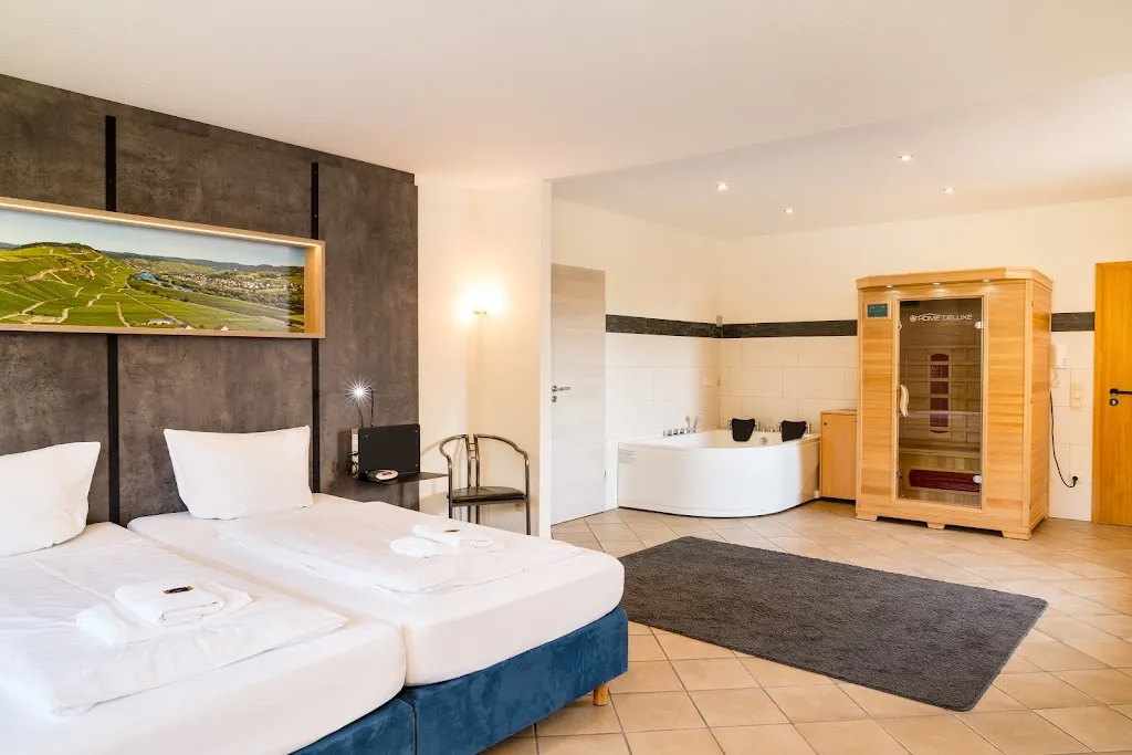 Hotel Moselsteig e.K._Osann-Monzel_slider_image_2