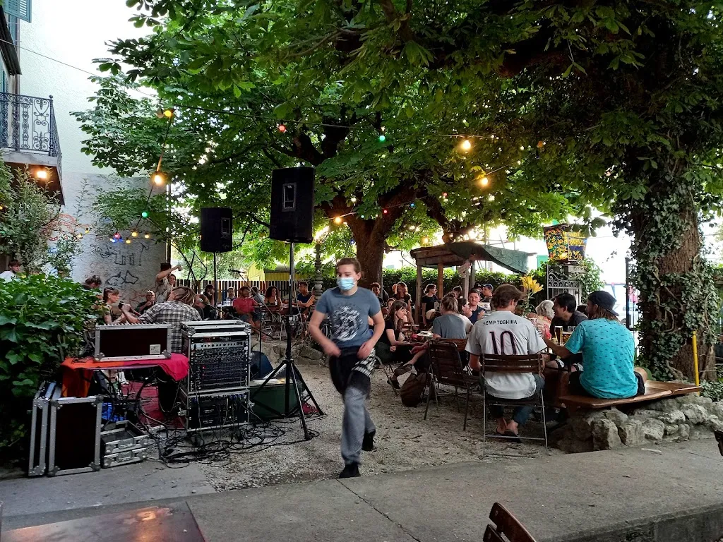 J Makana_Brasserie Lorraine_Bern_review