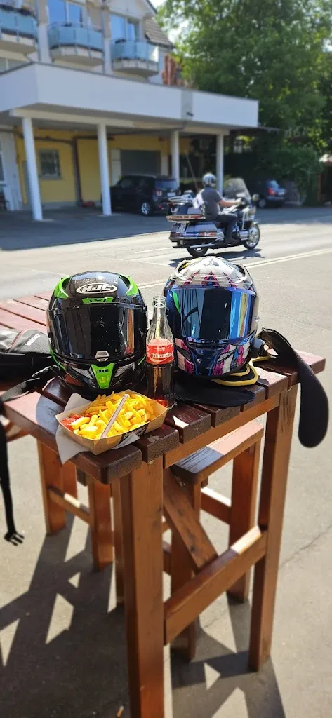 Heiko N_RHEIN-LOUNGE Zimmermann's_Osterspai_review