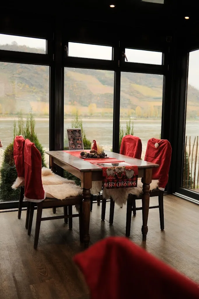 RHEIN-LOUNGE Zimmermann's restaurant in Osterspai