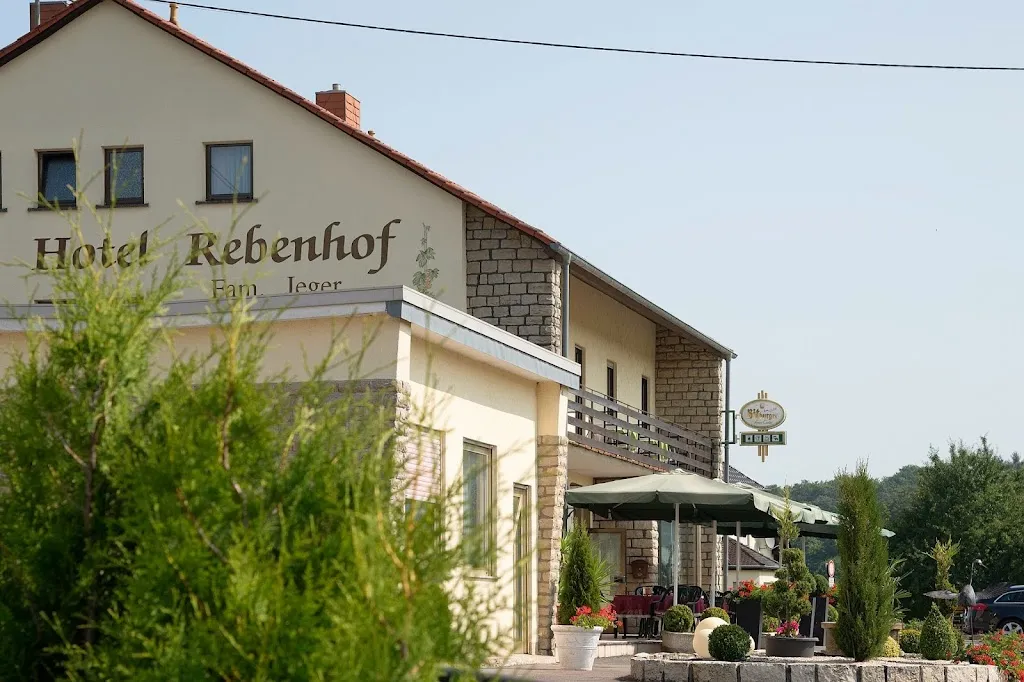 Hotel-Restaurant Rebenhof ristorante a Palzem