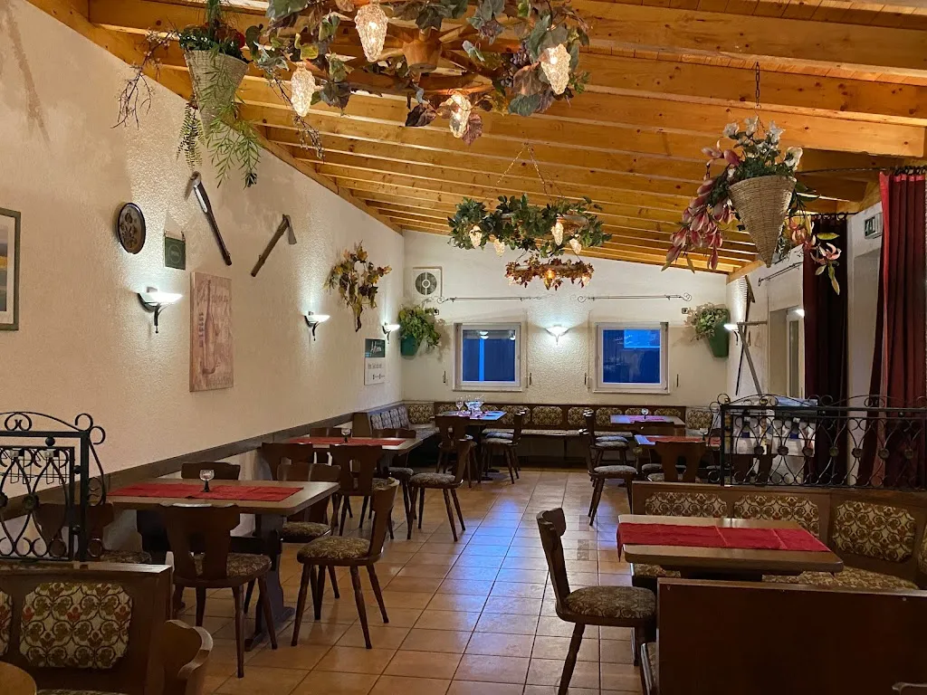 Gutsschänke "Am Weiher" restaurant in Partenheim