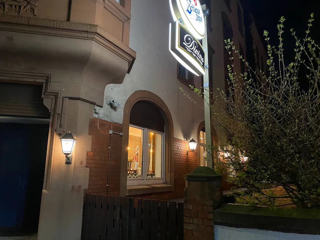 Divino Restaurant Mediterran Balkan Spezialitäten ristorante a Main