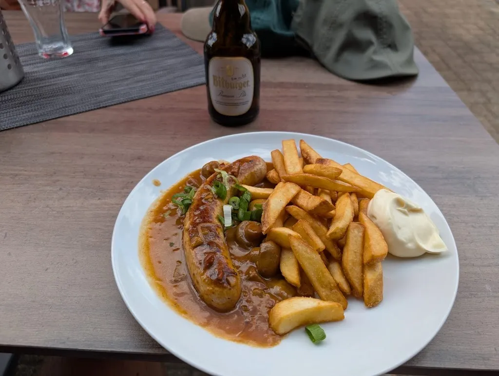 Coosje lb_Frittenpinte_Prüm_review