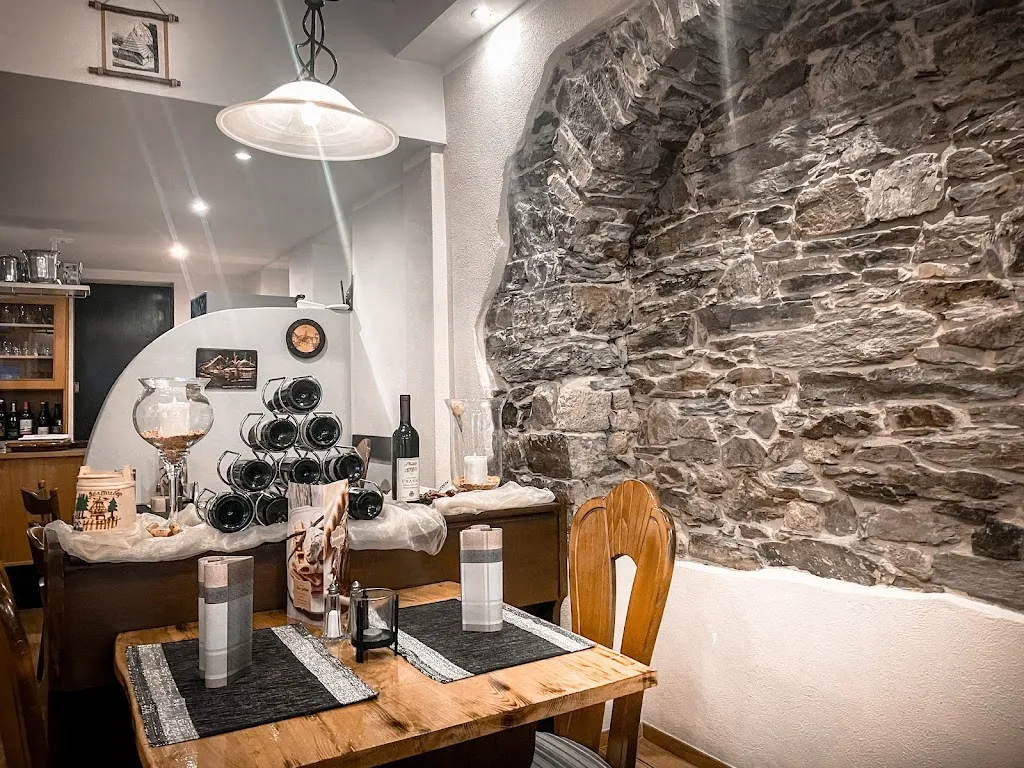 Alter Zollhof restaurant in Breisig