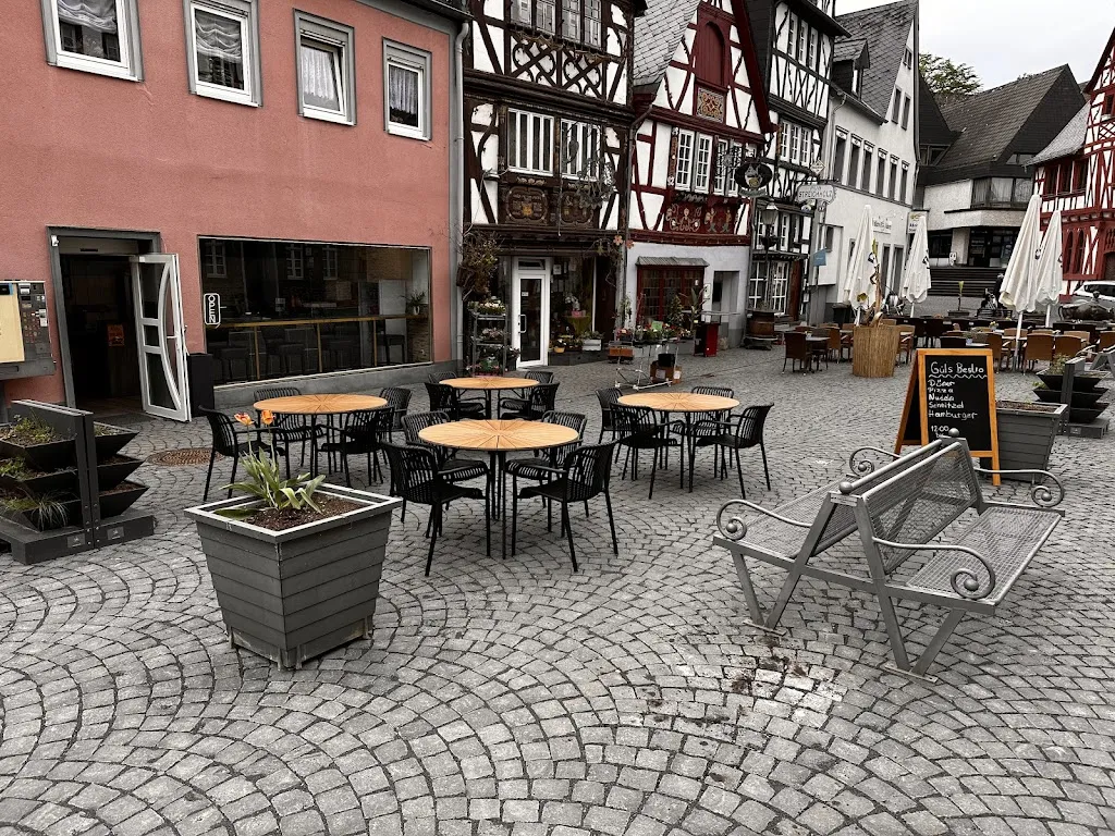 Gül’s Bestro Rhens restaurant in Rhens