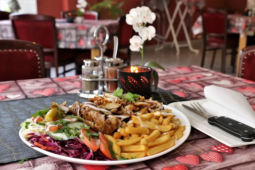 Rhens Kebap Pizza Haus restaurant in Rhens