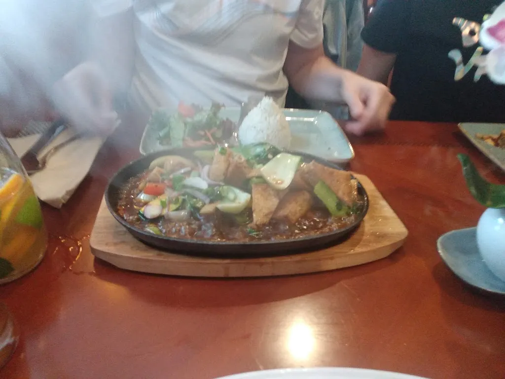 Leslie Jones_Koi Asia-Restaurant Bad Bergzabern_Bergzabern_review