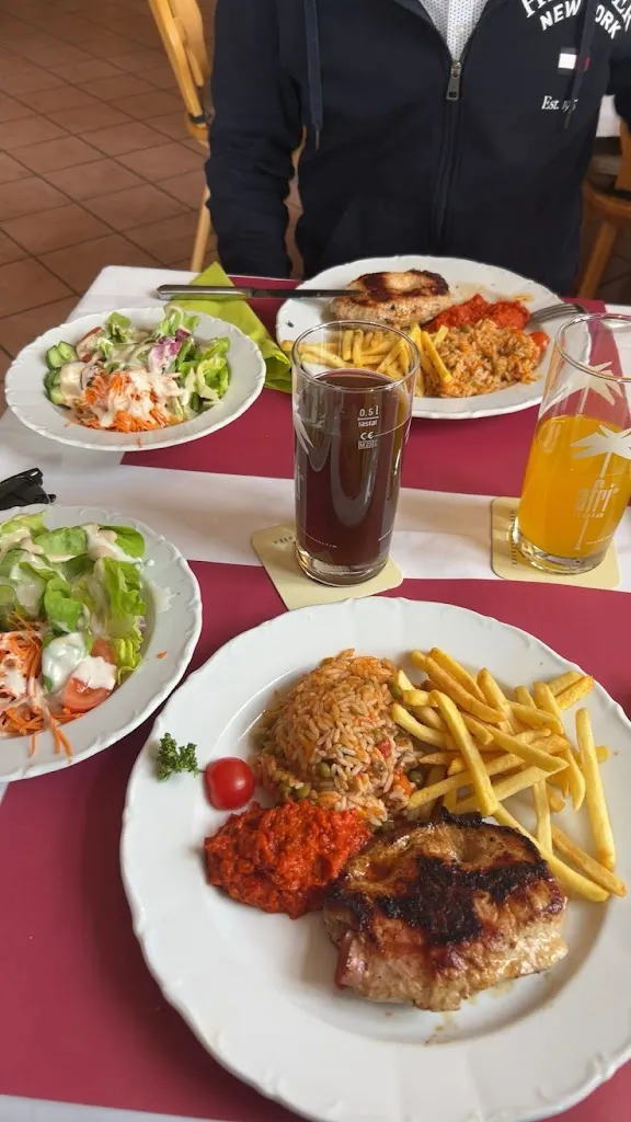 Alexander Varga_Wirtshaus am Sportpark Grasbrunn_Grasbrunn_review