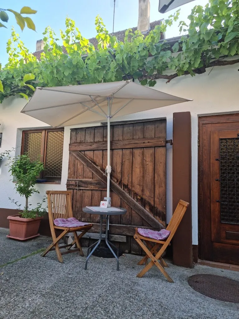 Weinstube Reblaus restaurant in Bergzabern