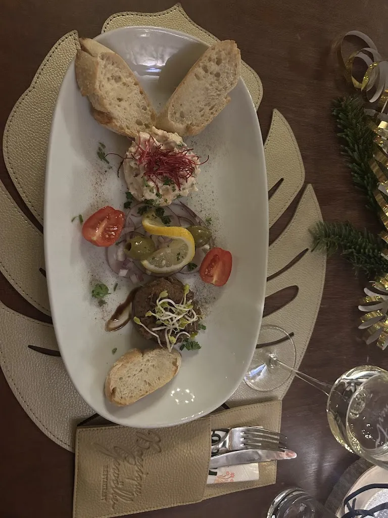 Tanja Stockbrink_Das Barrique-Gewölbe_Martin_review