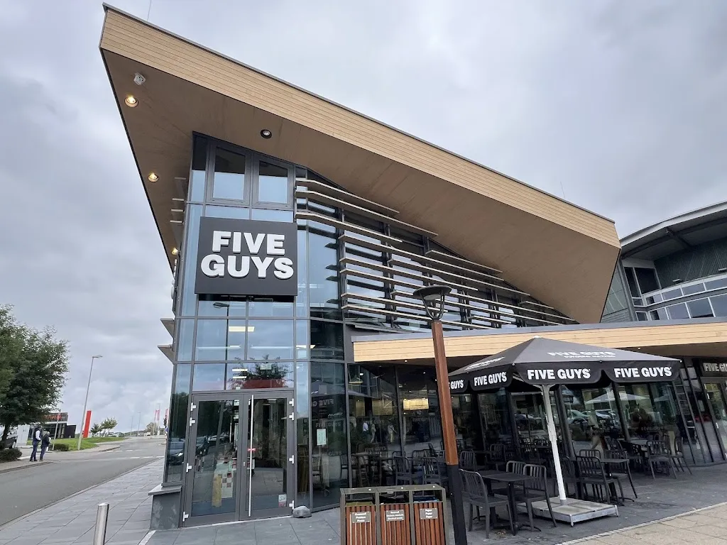 Five Guys Zweibrücken, Fashion Outlet restaurant in Zweibrücken