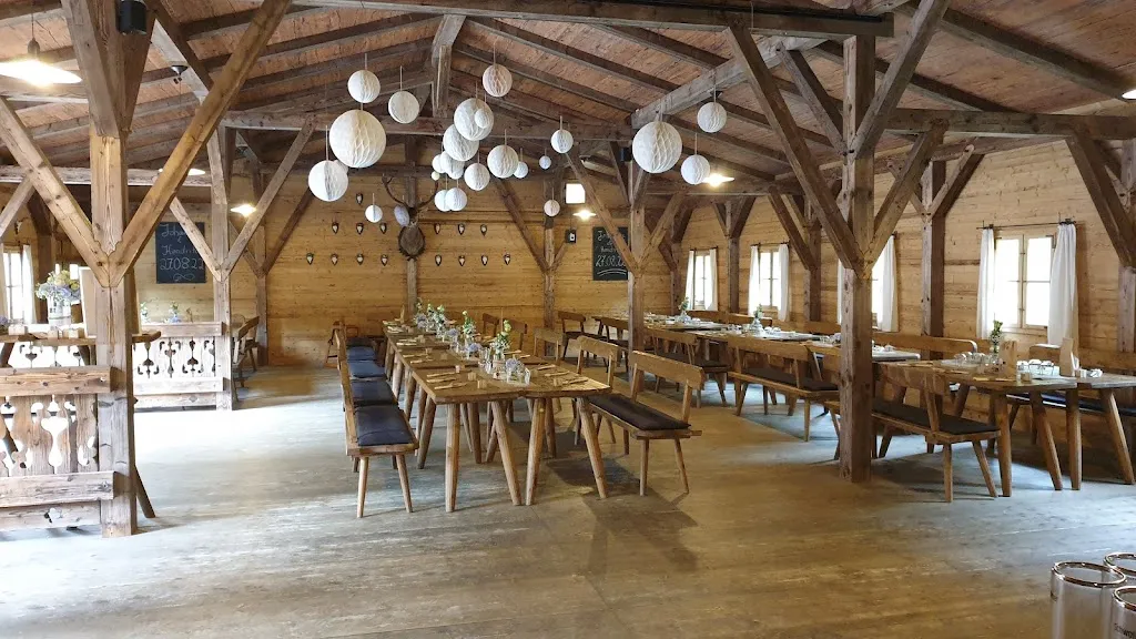 Spießbratenhalle restaurant in Schillingen