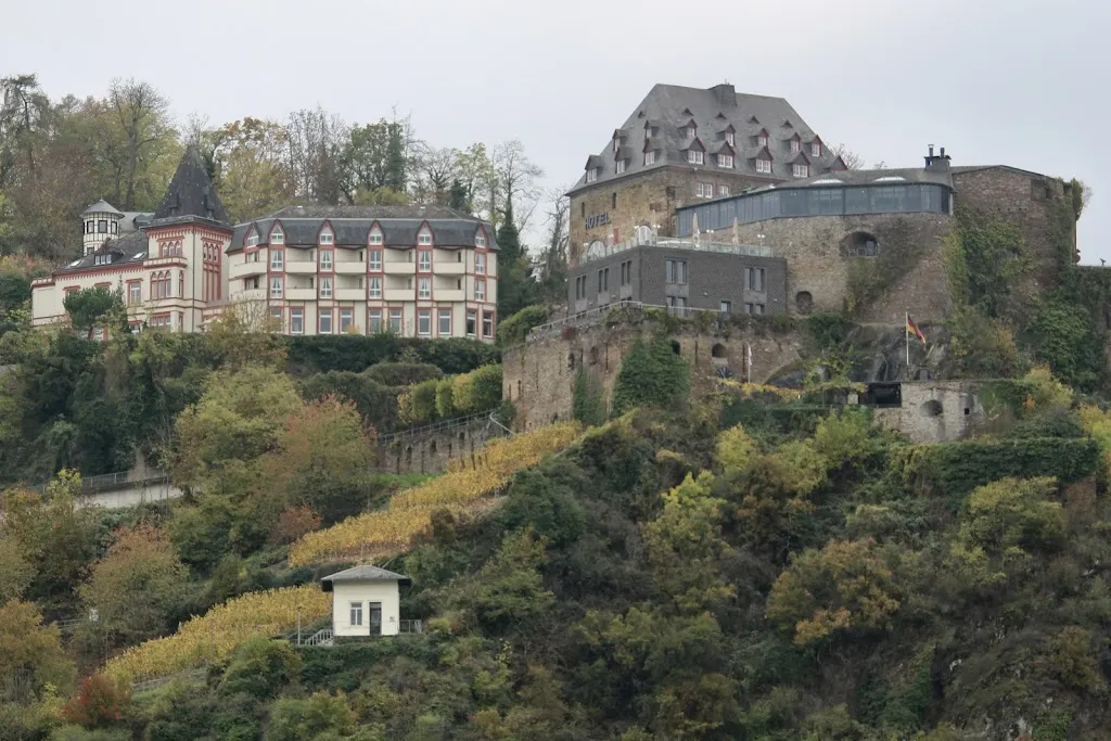 Jenn Roehrkasse_Romantik Hotel Schloss Rheinfels_Goar_review
