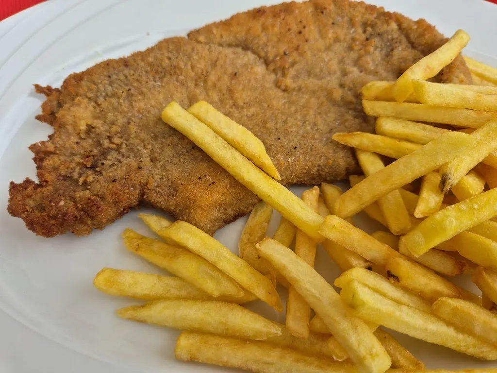 Jo Bourgaize_HOTEL AM MARKT_Goar_review