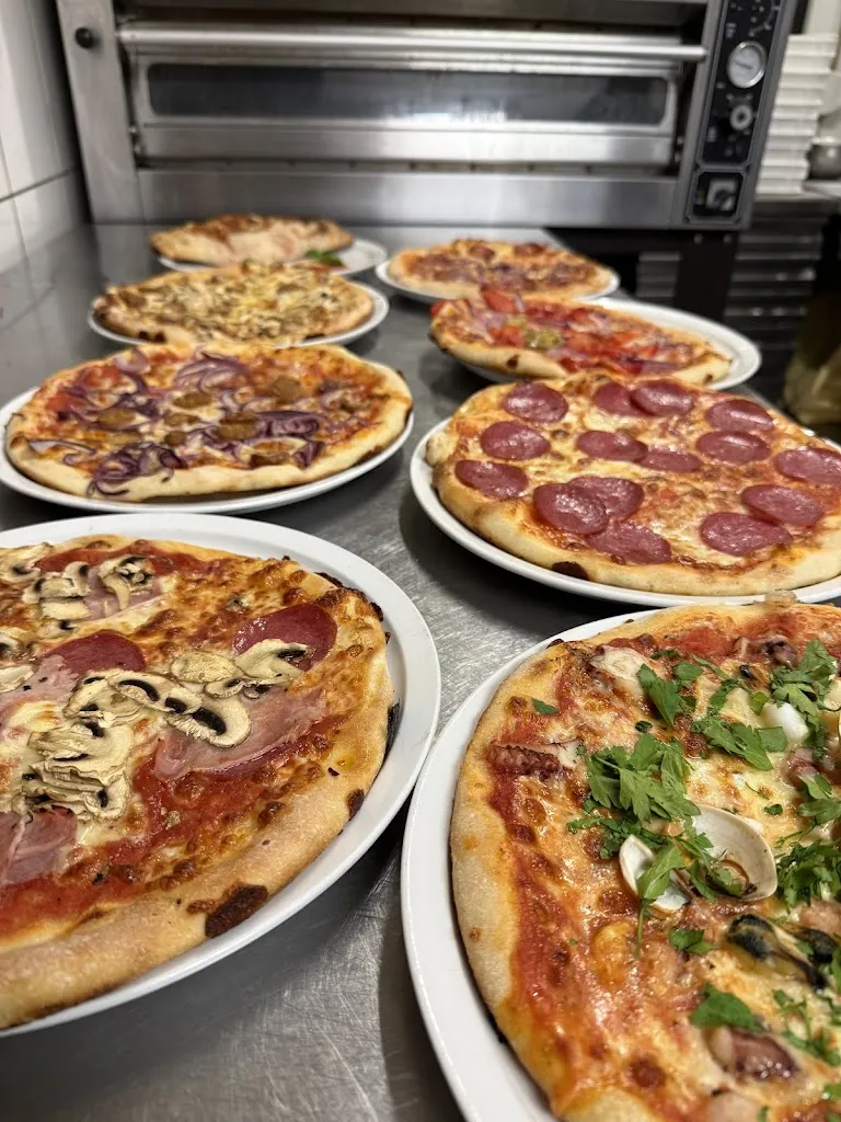 Da Enzo - Pizzeria und Trattoria / Hotel_Siefersheim_slider_image_3