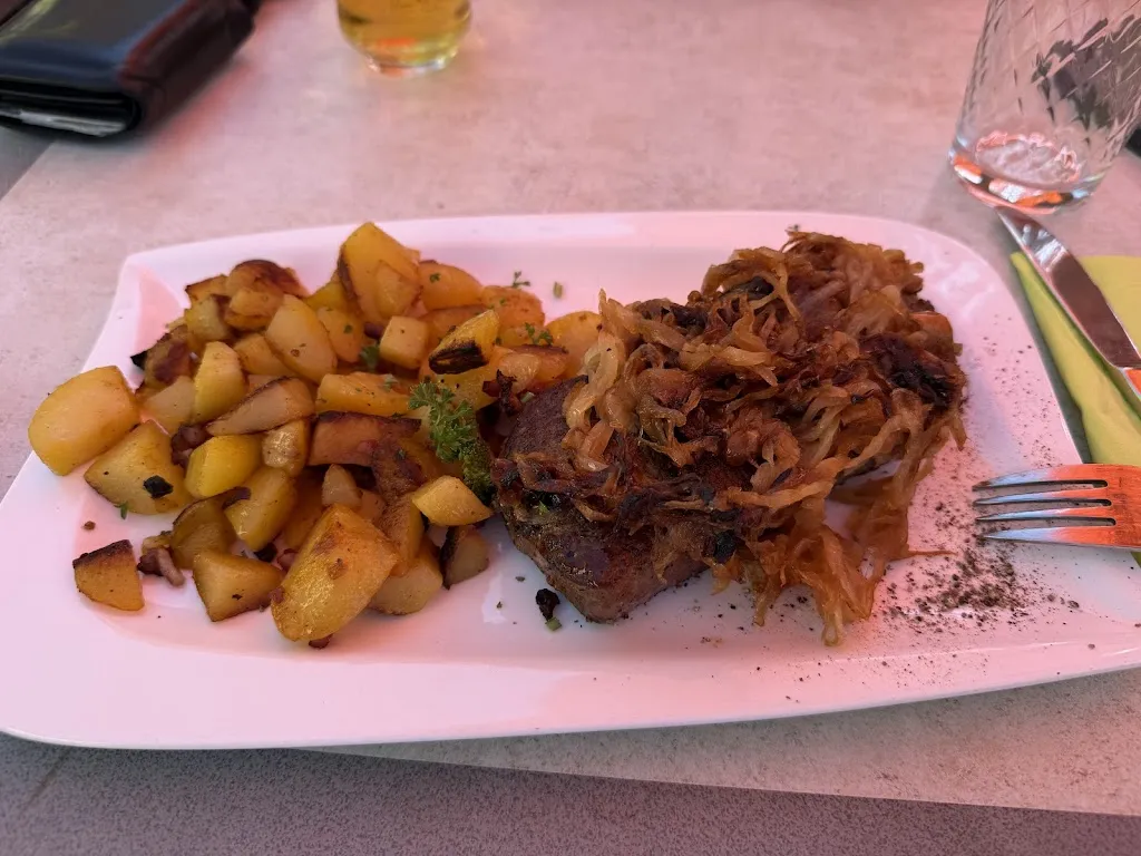 Wein im Turm - Weingut J. Schmitt_Longuich_slider_image_2