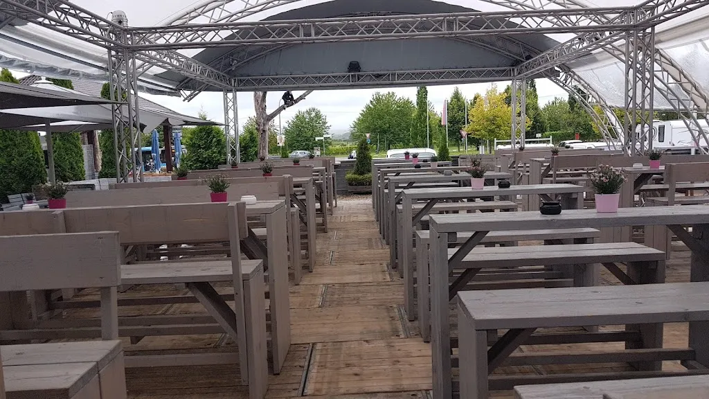 Schirmbar restaurant in Schweigen-Rechtenbach