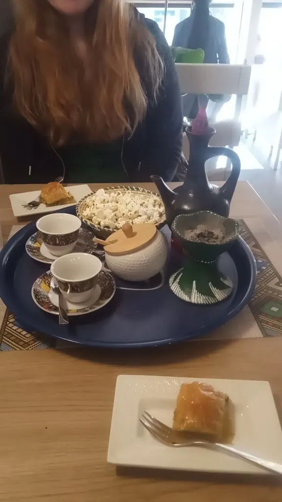 Temesgen Simmern__slider_image_2