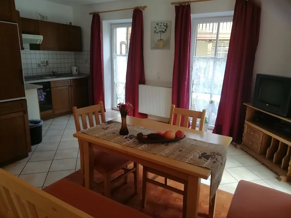 Pension Weinhandel Weinstube Hauk_Gottfrieding_slider_image_3