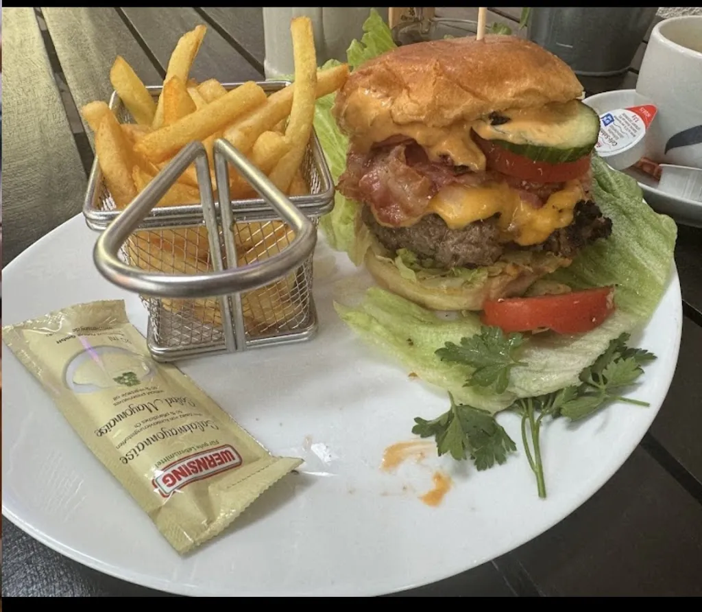 Pannekooche - Schnitzel Haus Stadtkyll 🧑🏻‍🍳 / Angebot für Familien mit Kinder 10 % auf alles_Stadtkyll_slider_image_3