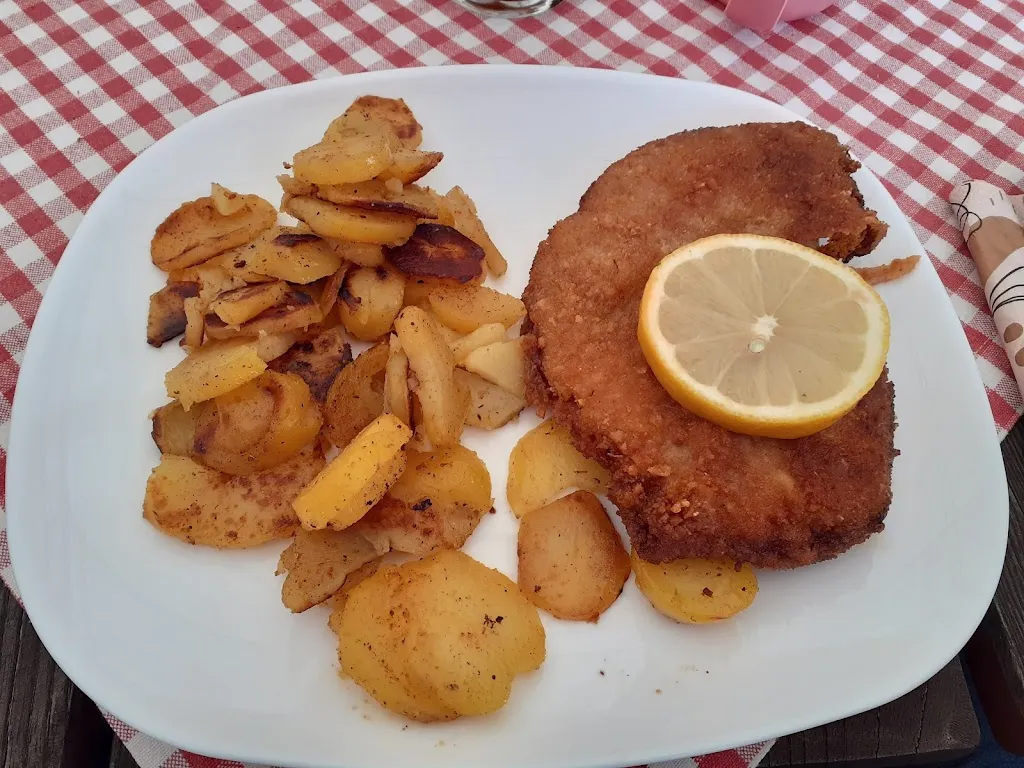 Gasthaus HERRENHOF Wein- und Vesperstube_Staudernheim_slider_image_3