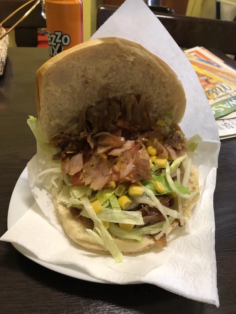 Nazar Pizzeria & Kebaphaus ristorante a Stadecken-Elsheim