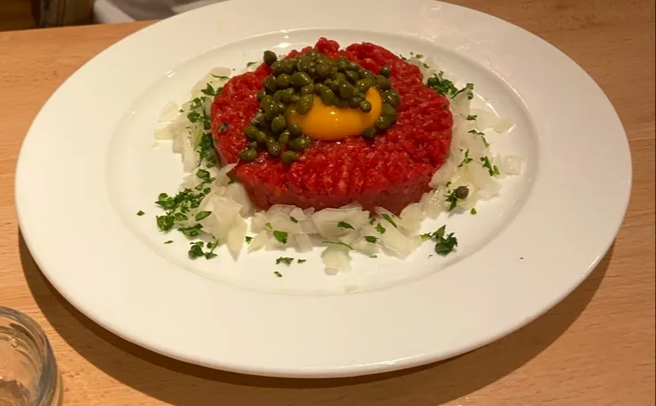 Weingut & Gutsschänke Burghof_Stadecken-Elsheim_slider_image_3