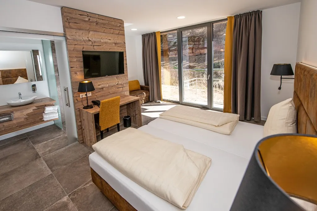 Landhotel Weihermühle restaurant in Herschberg