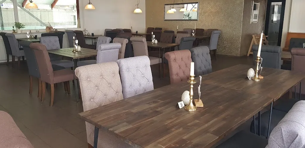 Restaurant "Zu Mir" restaurant in Mülheim-Kärlich