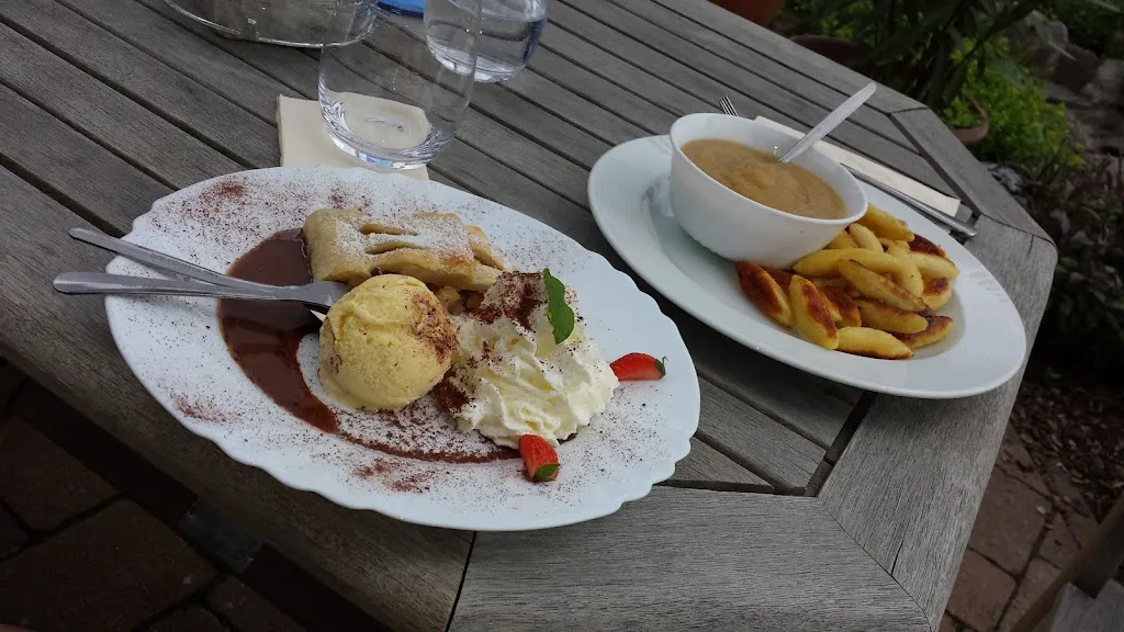 Marienhof Weinstube-Restaurant_Venningen_slider_image_2