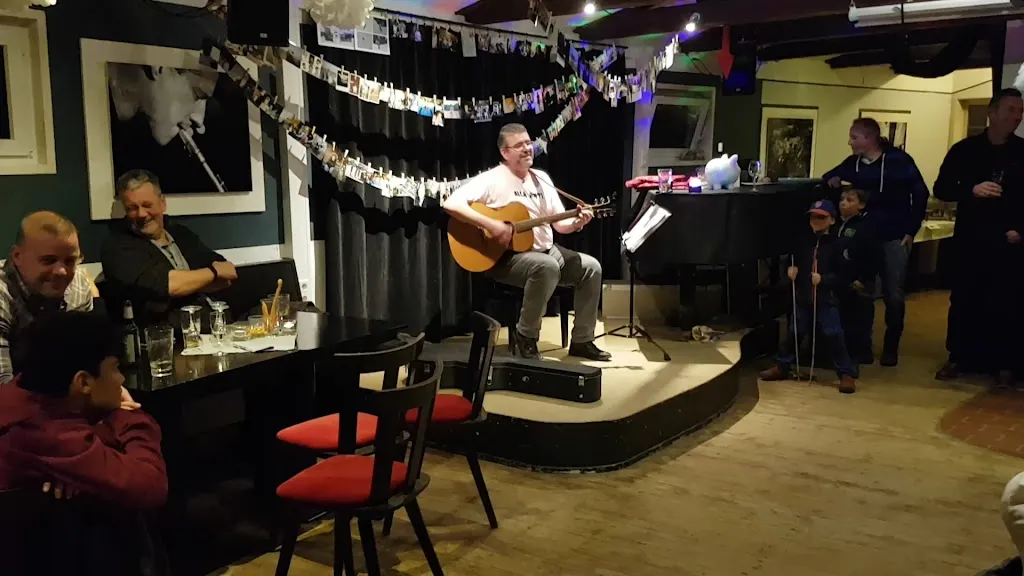 Kulturkneipe Badehaisel_Weinstraße_slider_image_2