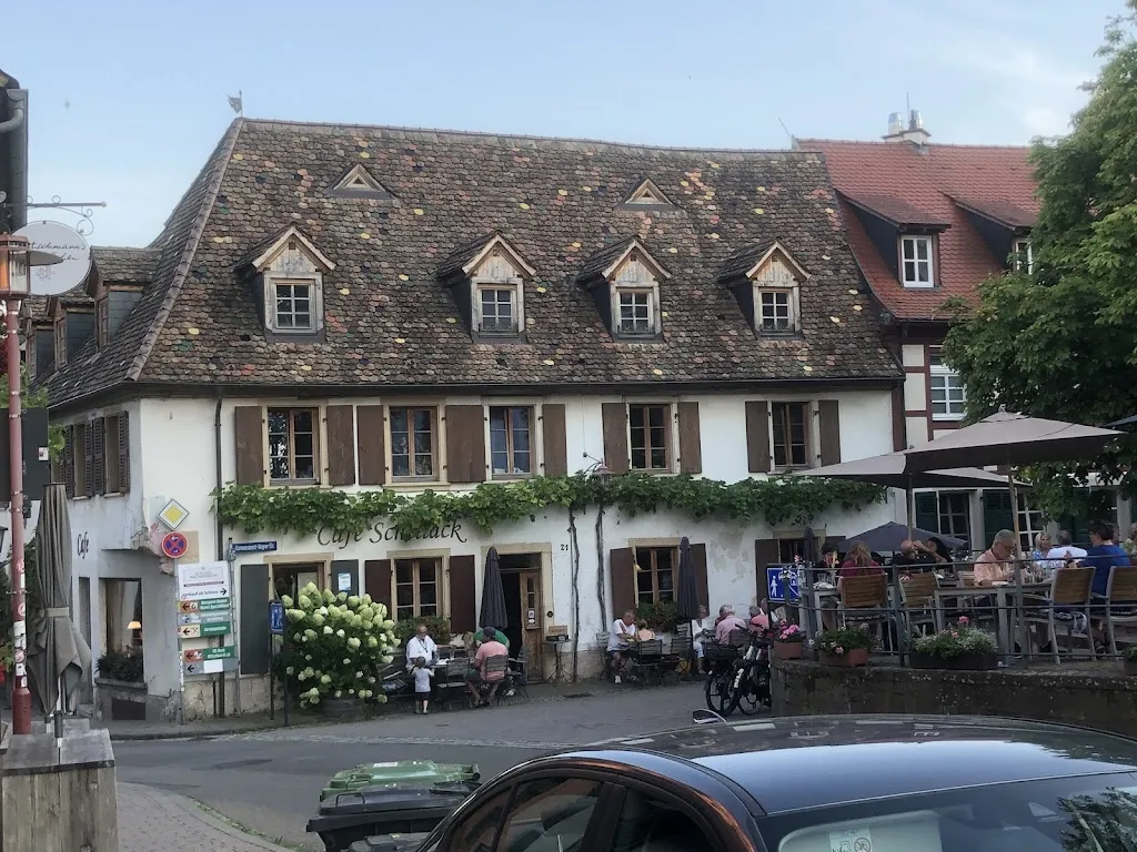 Adele Winter_Café Schellack_Weinstraße_recensione