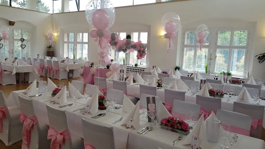 Luginsland restaurant in Weinstraße