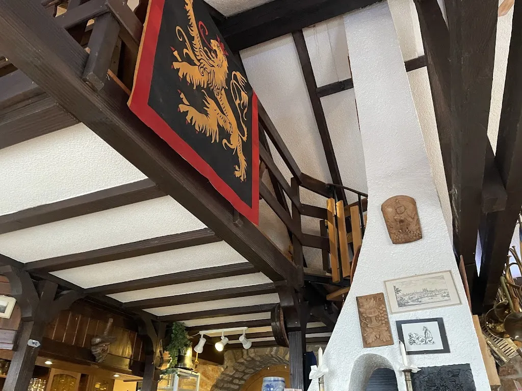Burgschaenke Wachtenburg restaurant in Weinstraße